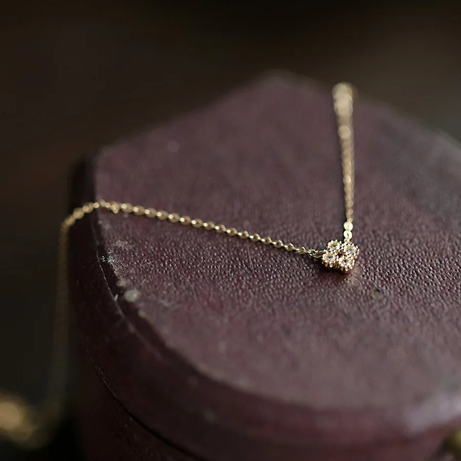 Nerva Zircon Flower Necklace